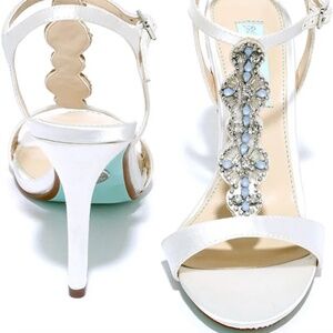 Betsey Johnson Chloe Ivory Satin Rhinestone Dress Sandals Size 7